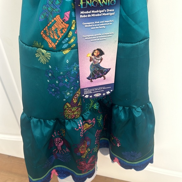 Mirabel madrigal dress - Picture 3 of 3